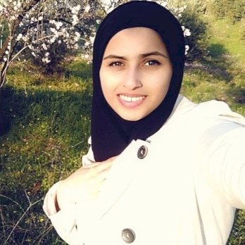 أزهار العزام