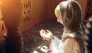 حكم كشف المرأة قدميها في الصلاة