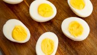 فوائد البيض المسلوق للجنس: فوائد مزعومة أم صحيحة علميًّا؟