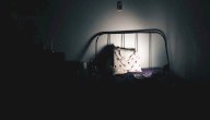أسباب قلة النوم عند كبار السن