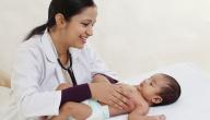 علاج الإمساك عند الرضع بعمر شهرين