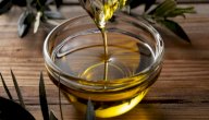 زيت الزيتون للكوليسترول: لارتفاعه أم انخفاضه؟ وهل من أضرار؟