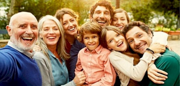 ما-هي-أضرار-الضحك-؟/