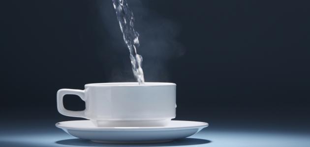 فوائد شرب الماء الدافئ