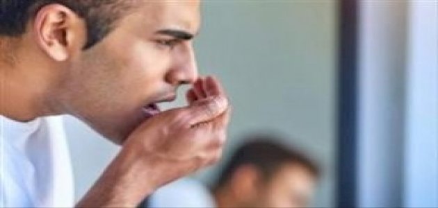رائحة الفم الكريهة: احذر هذه العادات الغذائية