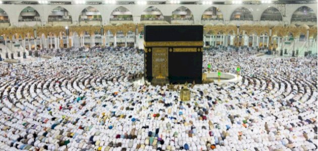 تاريخ كسوة الكعبة واختيار ثوبها وشكله تاريخ كسوة الكعبة واختيار ثوبها وشكله