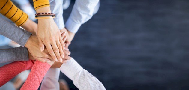 تعبير عن التكافل بين أبناء الوطن تعبير عن التكافل بين أبناء الوطن